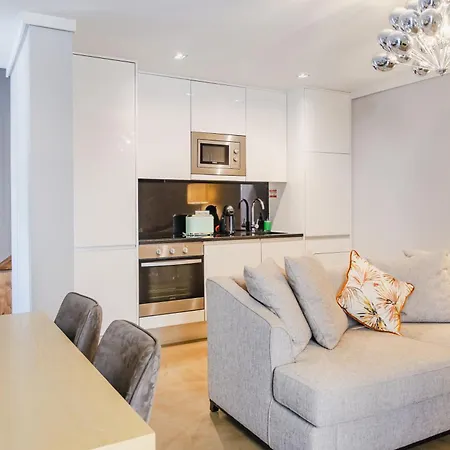 아파트 Duplex In Marques De Pombal 리스본