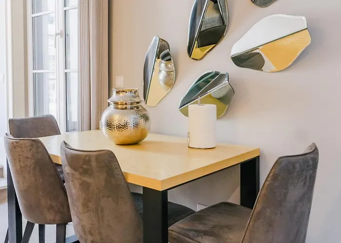 Duplex In Marques De Pombal 리스본